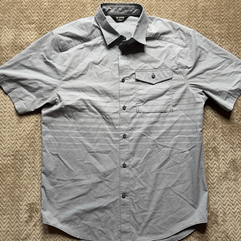 Under Armour Shirt Mens Medium Gray Striped Pockets All Season Gear Button Up‎